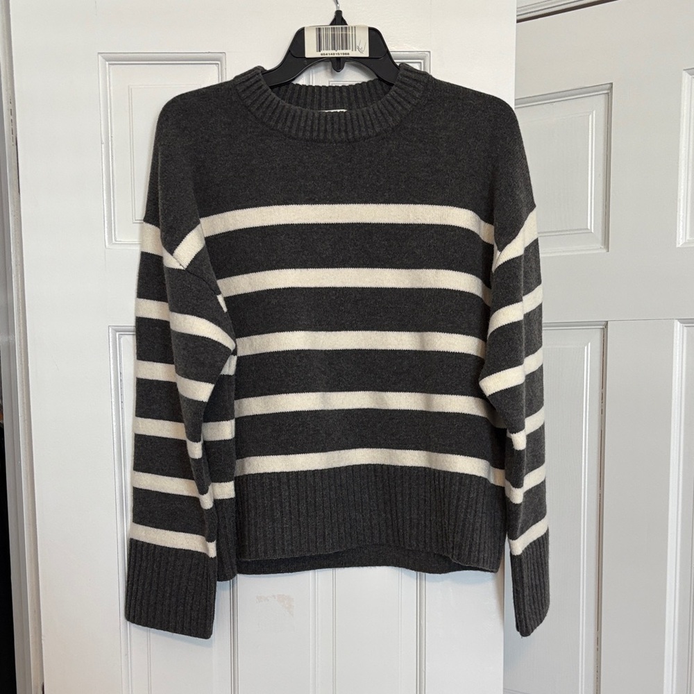 H&M Black and Cream Striped Sweater